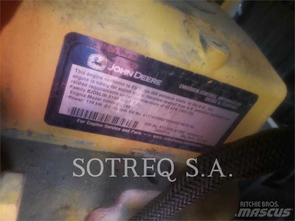 John Deere 524K Rataslaadurid