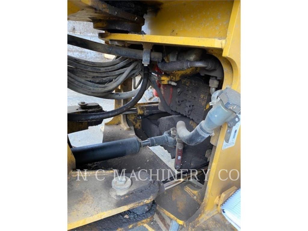 John Deere 544J Rataslaadurid