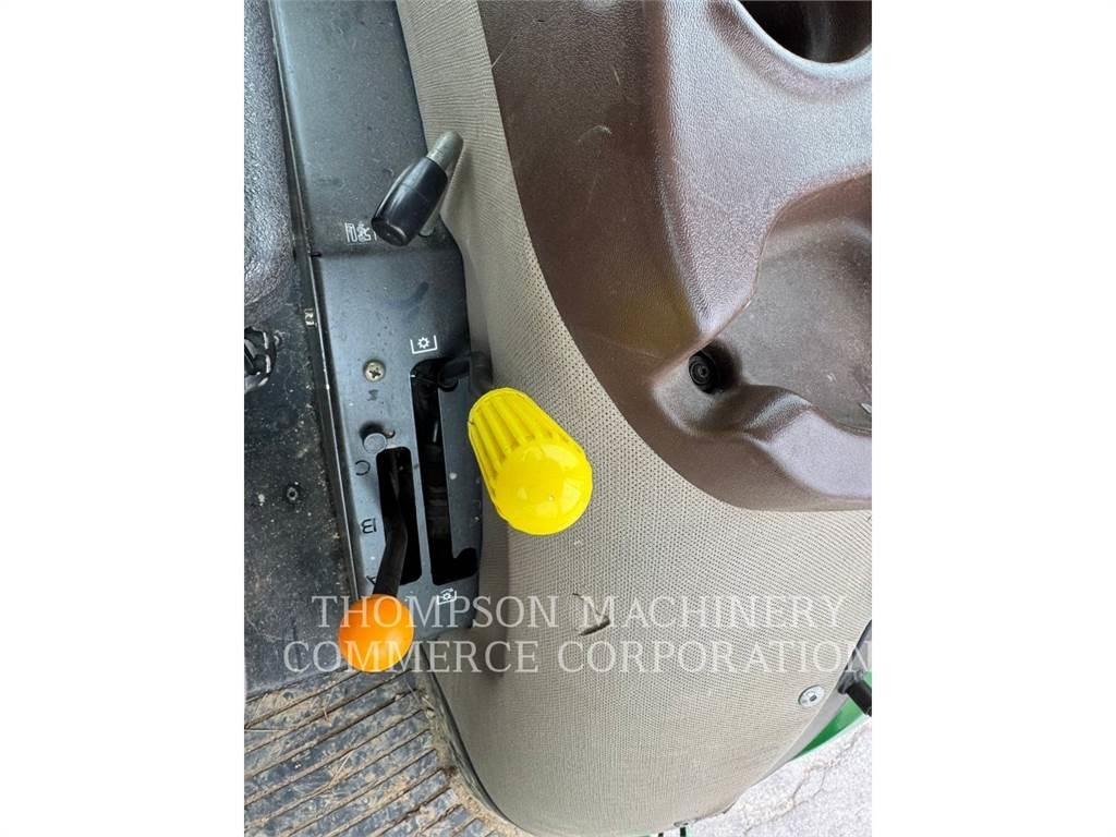 John Deere 6115D Traktorid