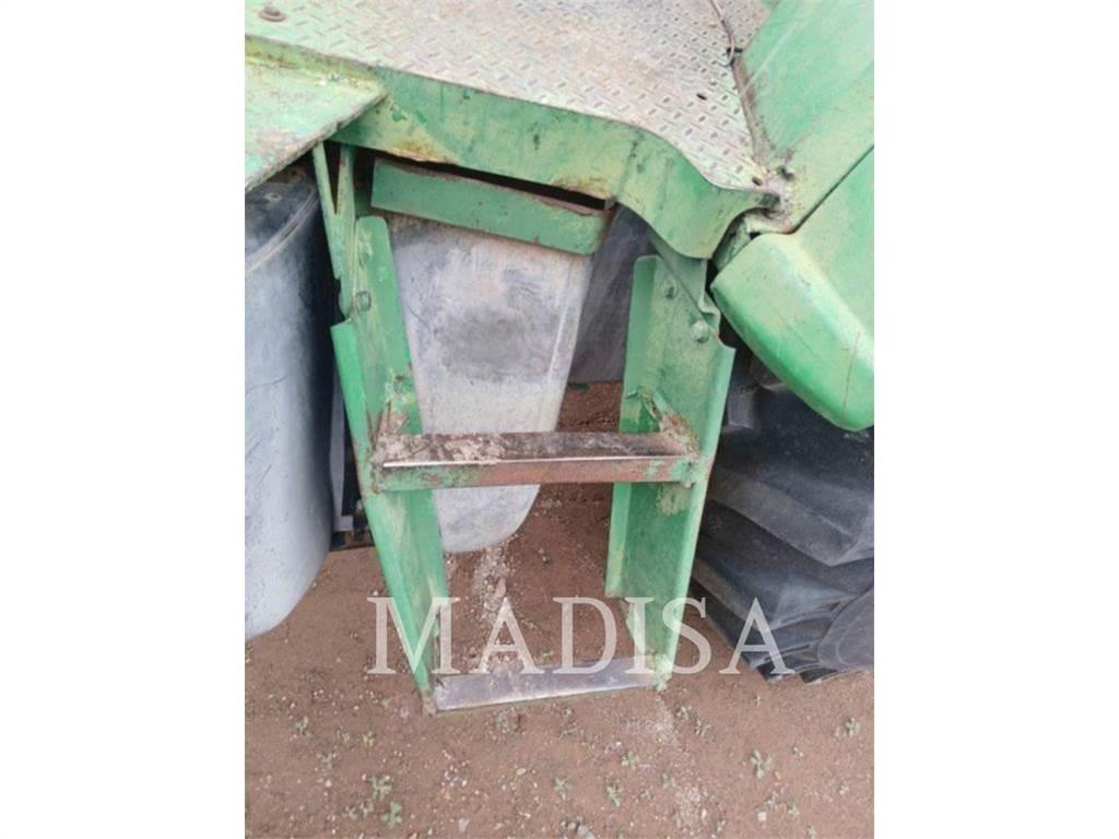 John Deere 6415 Traktorid