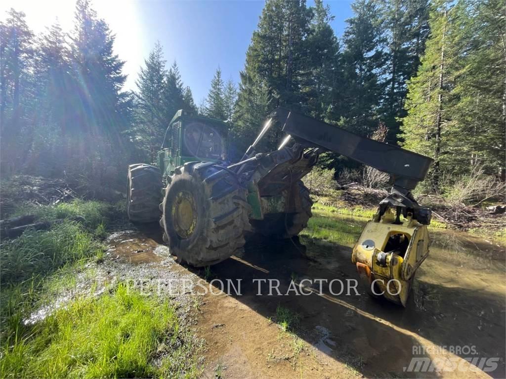 John Deere 648L Väljaveotraktorid