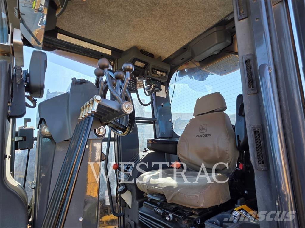 John Deere 670G Greiderid