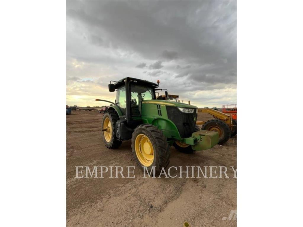 John Deere 7215R Traktorid