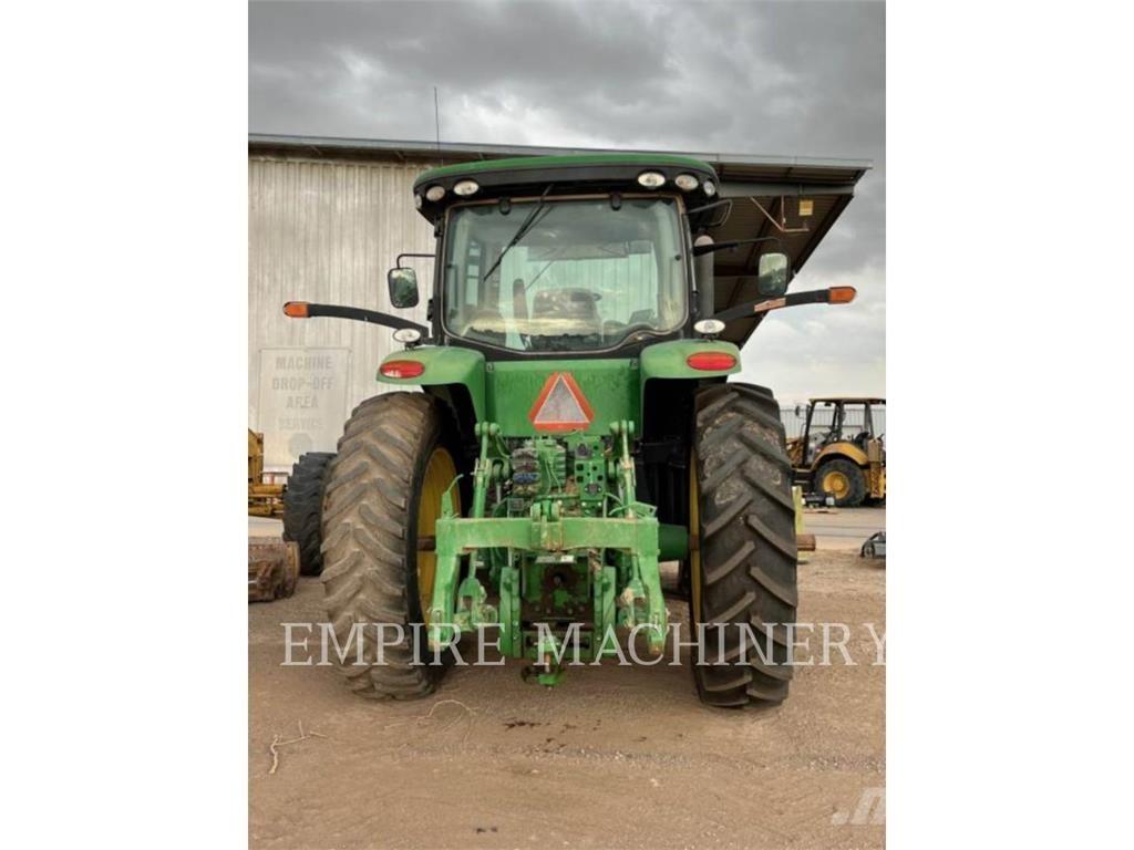 John Deere 7215R Traktorid