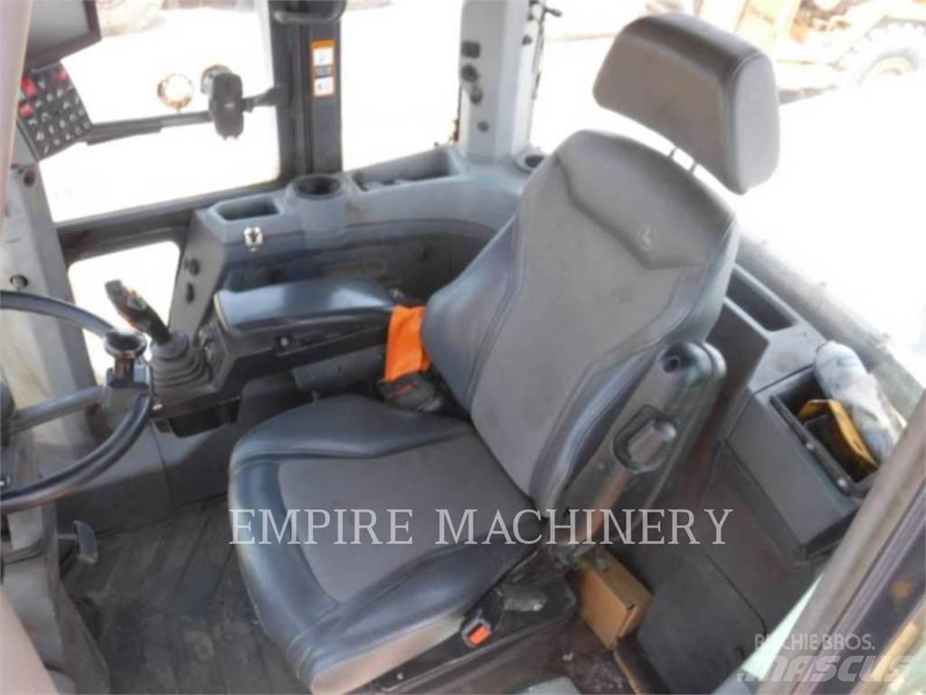 John Deere 744L Rataslaadurid