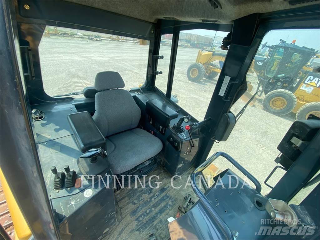 John Deere 750J Buldooserid
