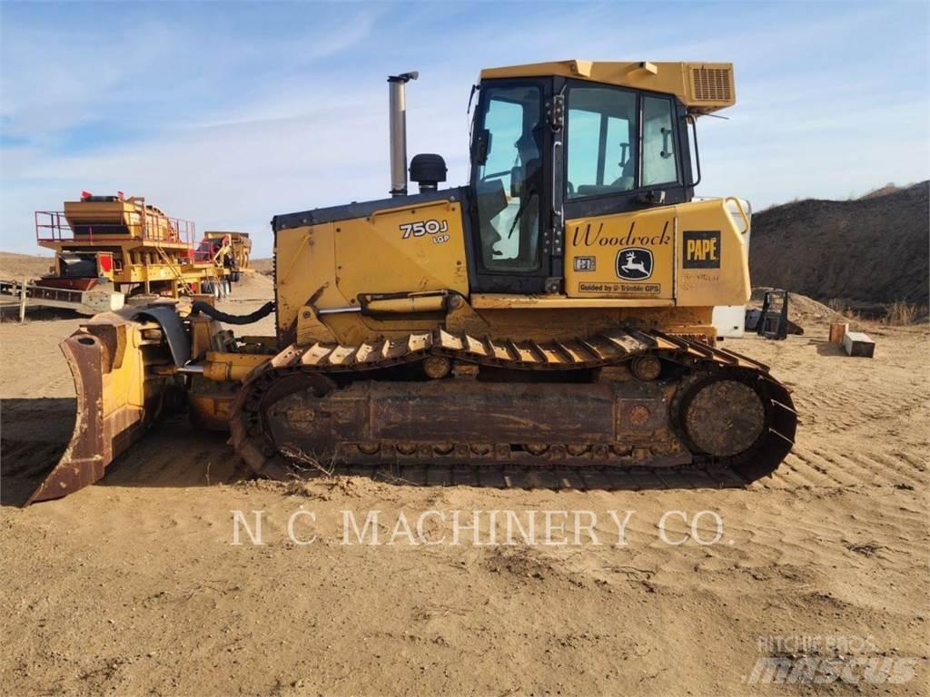 John Deere 750J LGP Buldooserid