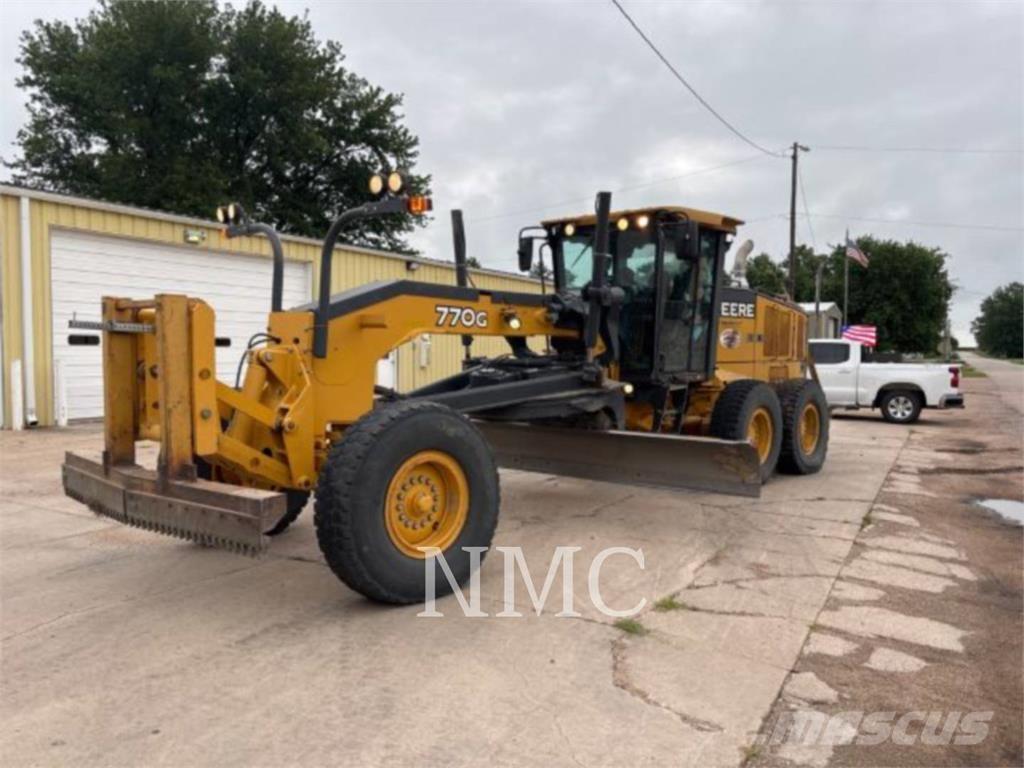 John Deere 770G_JD Greiderid