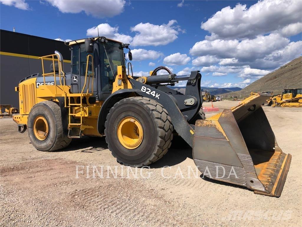John Deere 824K Rataslaadurid