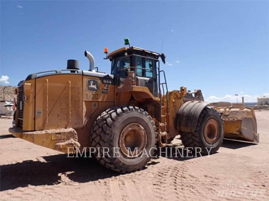 John Deere 844P Rataslaadurid
