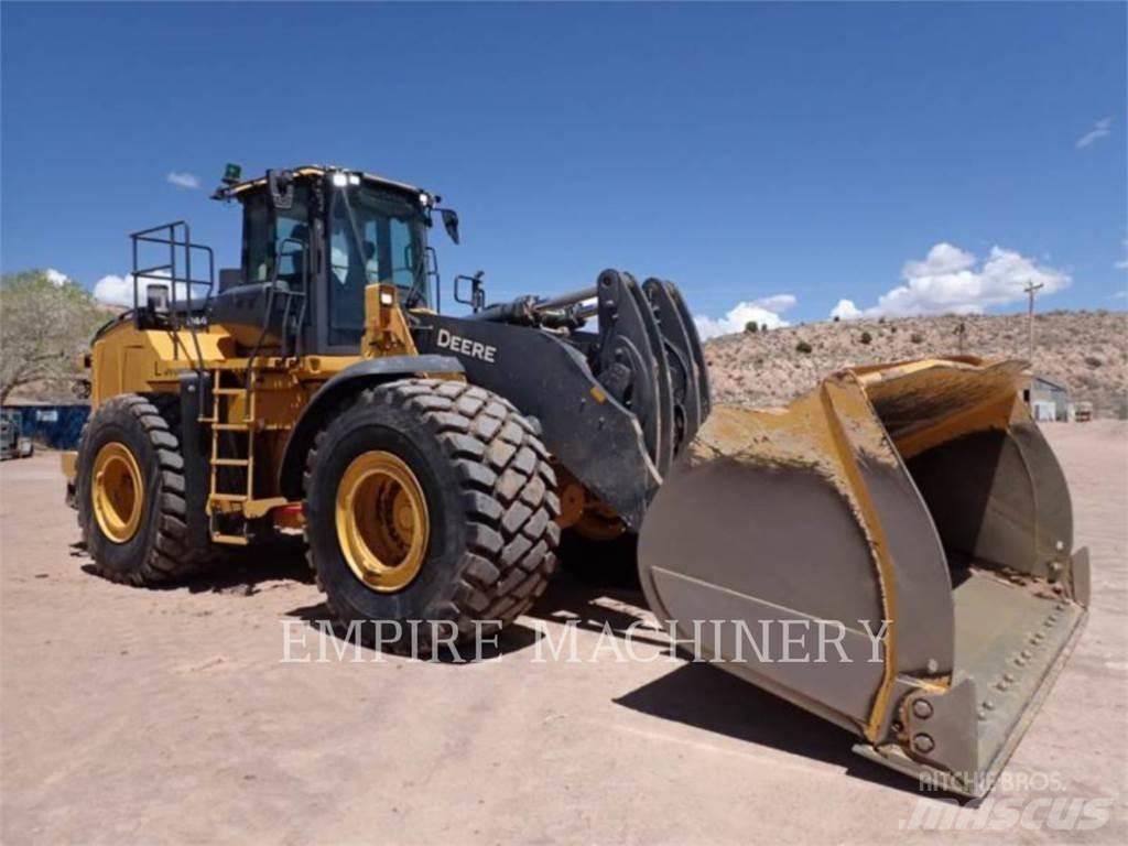 John Deere 844P Rataslaadurid