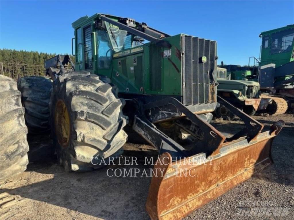 John Deere 848H Väljaveotraktorid