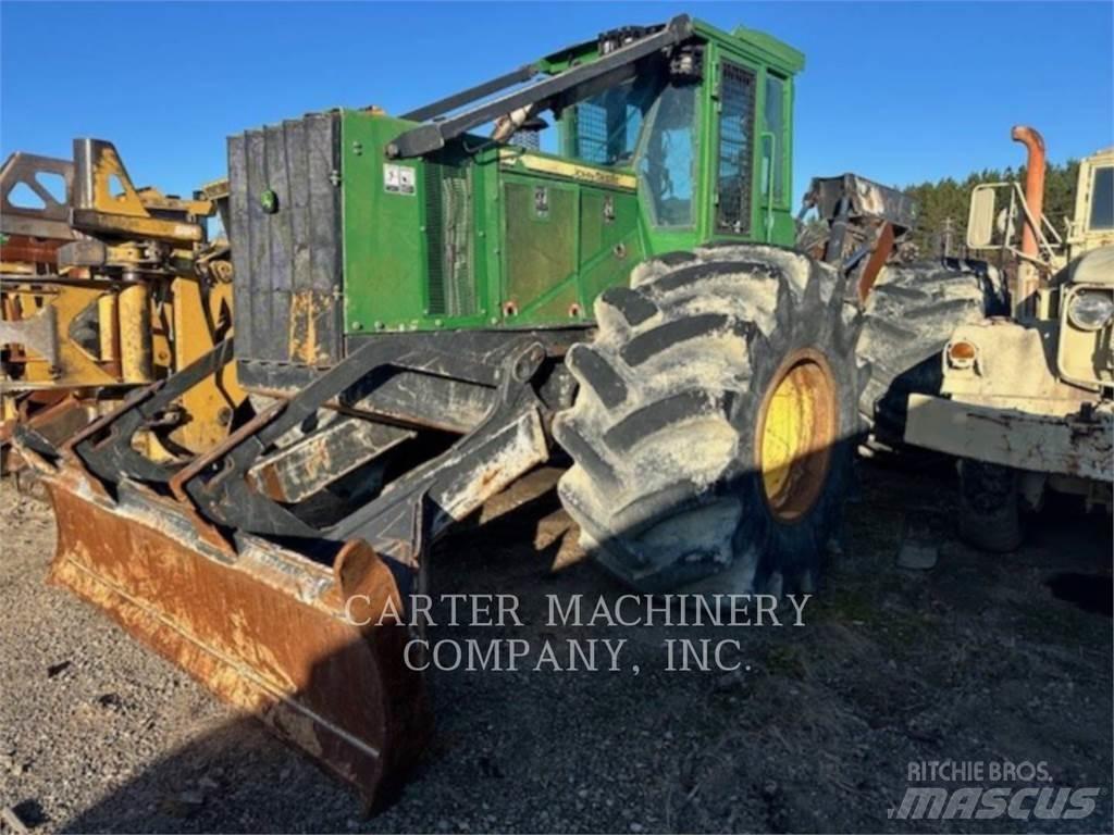 John Deere 848H Väljaveotraktorid