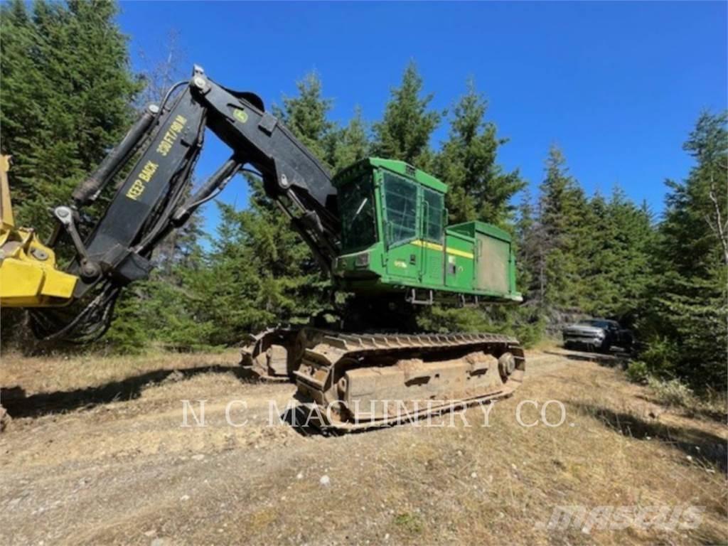 John Deere 959K Metsatööks kohandatud traktorid