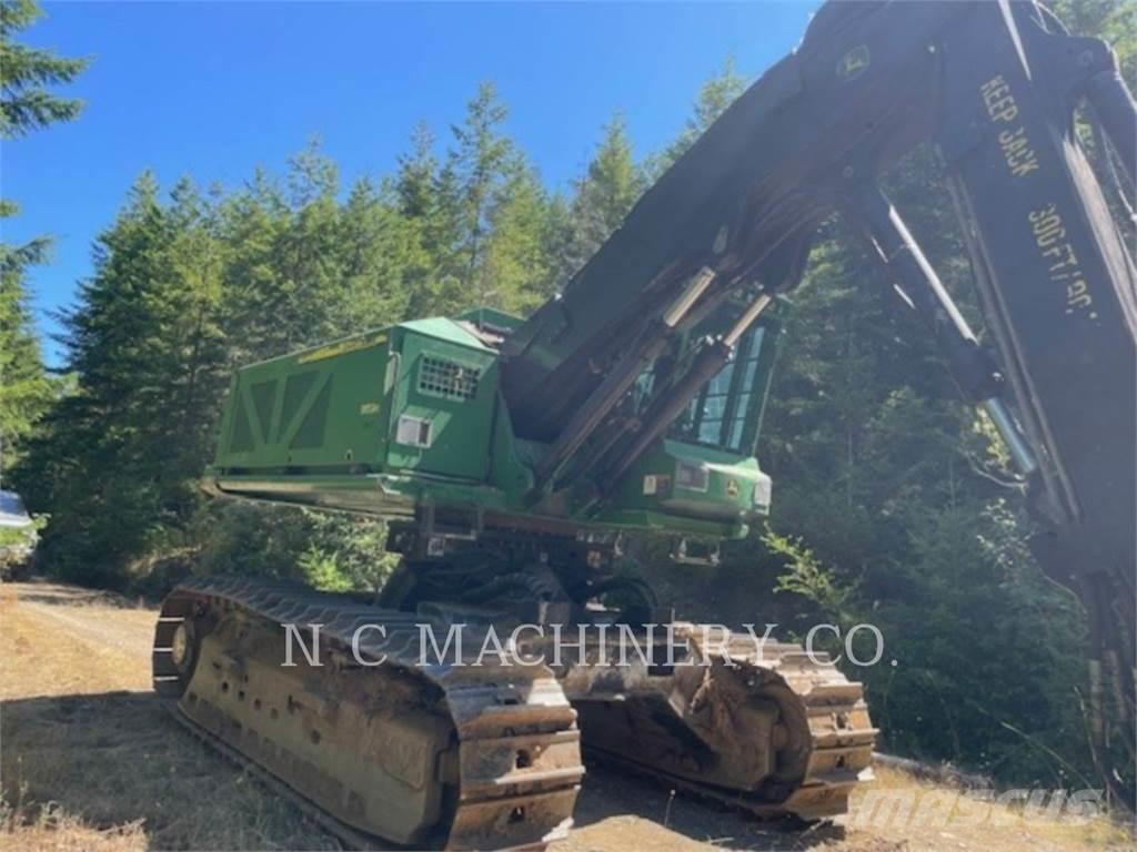 John Deere 959K Metsatööks kohandatud traktorid