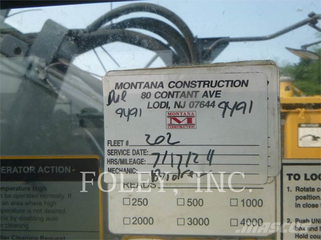 John Deere & CO. 245G Roomikekskavaatorid
