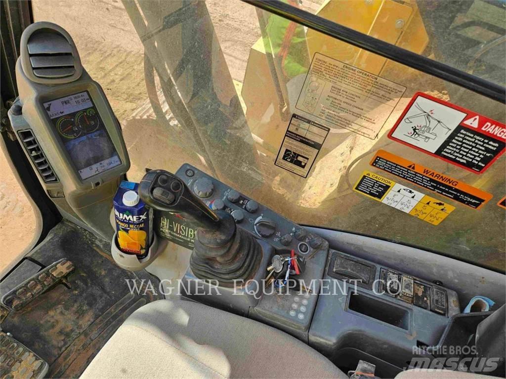 John Deere & CO. 245G LC Roomikekskavaatorid