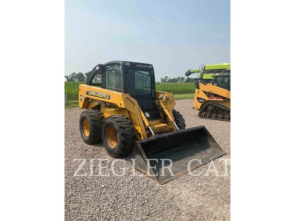 John Deere & CO. 260 Kompaktlaadurid