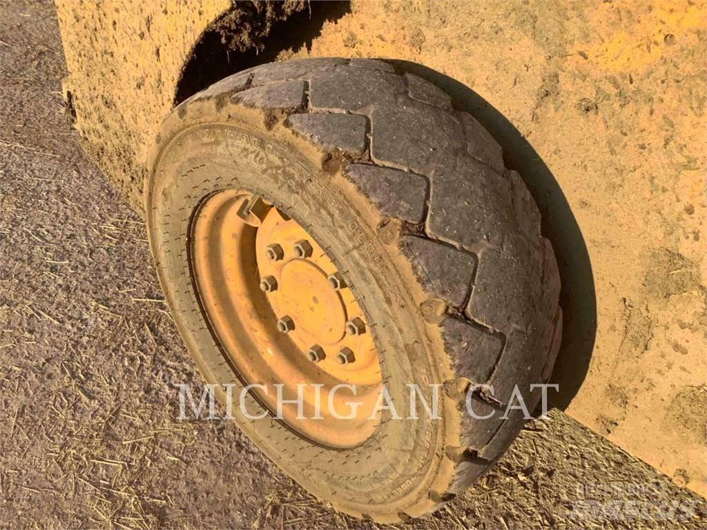 John Deere & CO. 318G Kompaktlaadurid