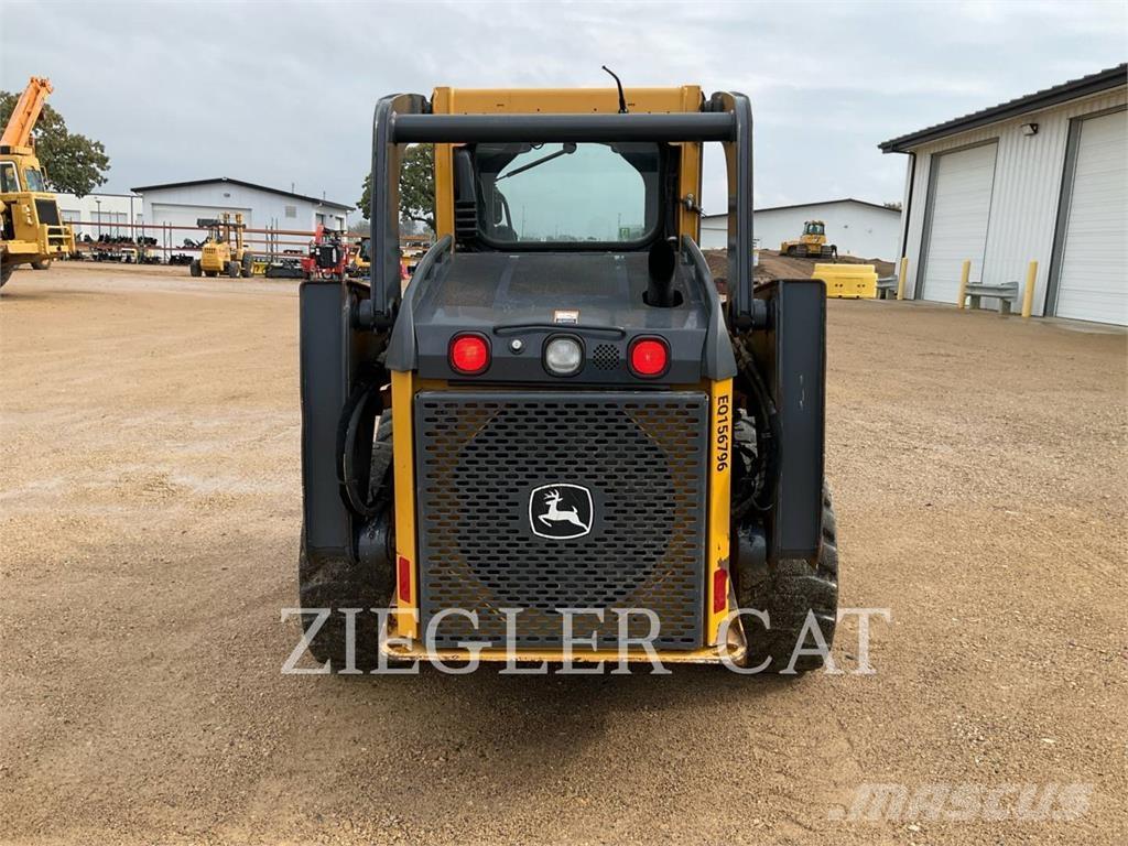 John Deere & CO. 320D Kompaktlaadurid