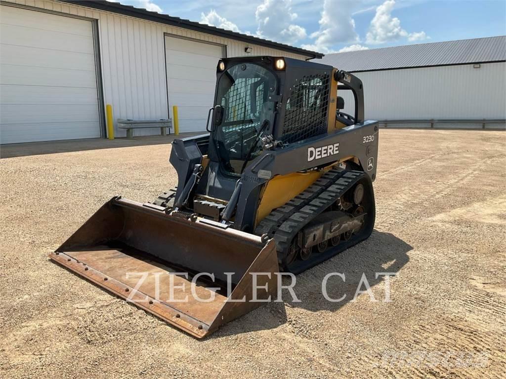 John Deere & CO. 323D Roomiklaadurid