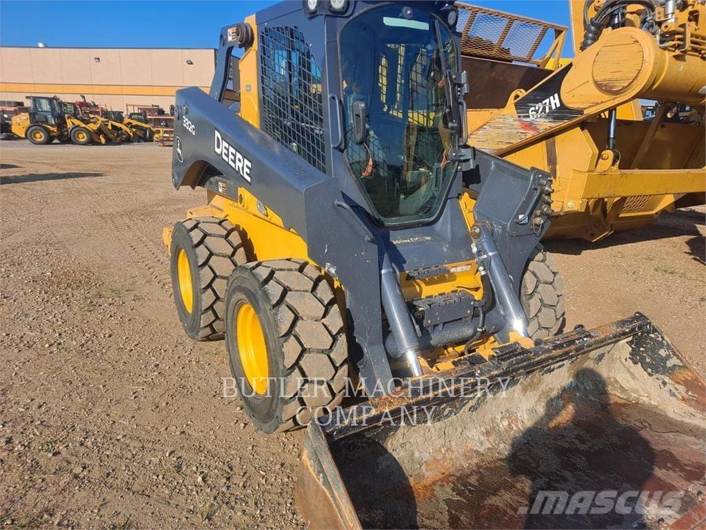 John Deere & CO. 332G Kompaktlaadurid
