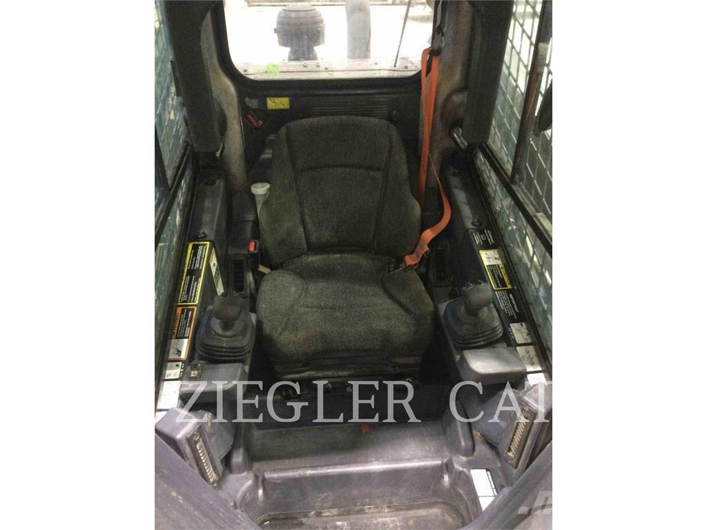 John Deere & CO. 333G Roomiklaadurid