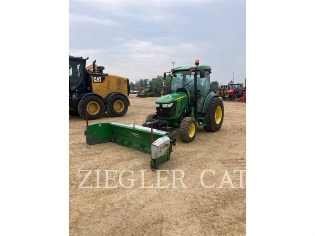 John Deere & CO. 4066R Traktorid