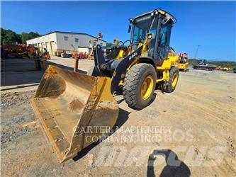 John Deere & CO. 444K Rataslaadurid