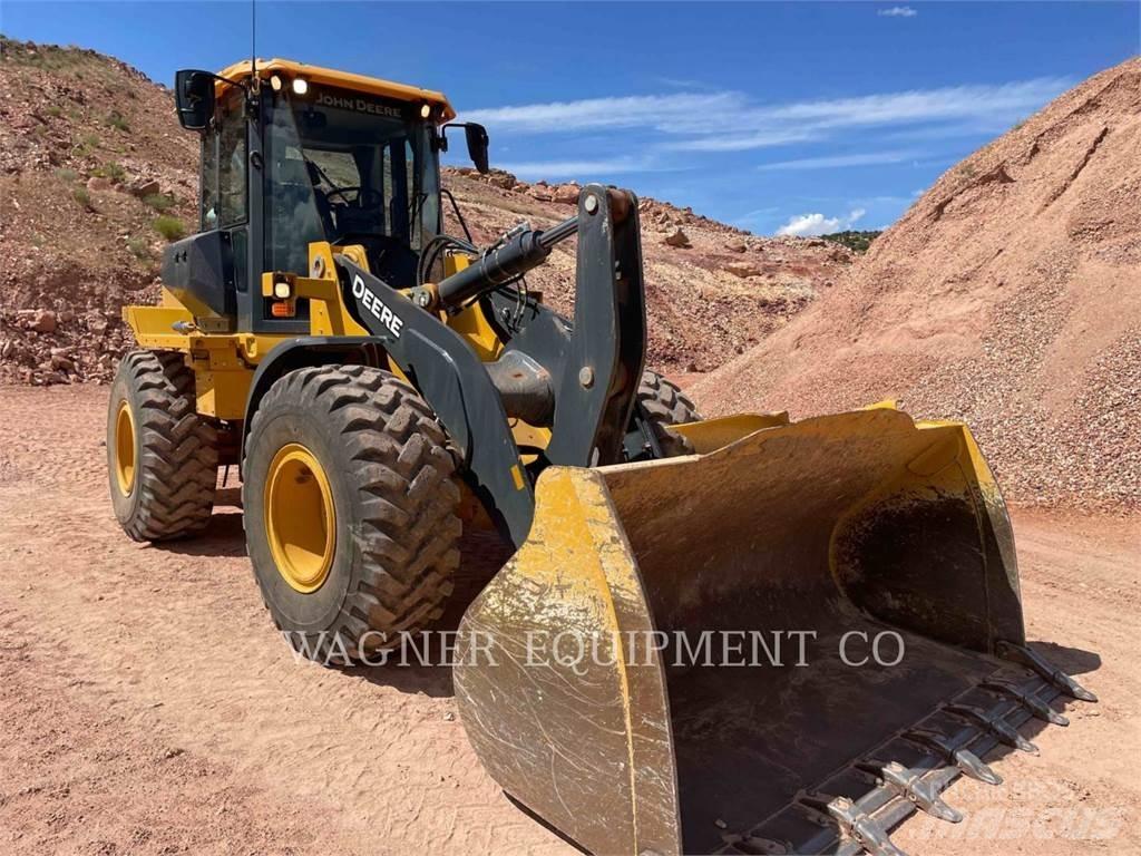 John Deere & CO. 544P Rataslaadurid
