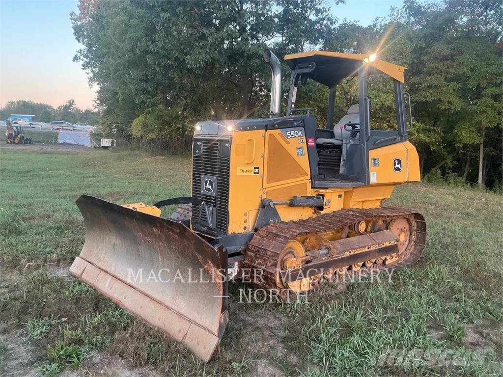 John Deere & CO. 550 Buldooserid