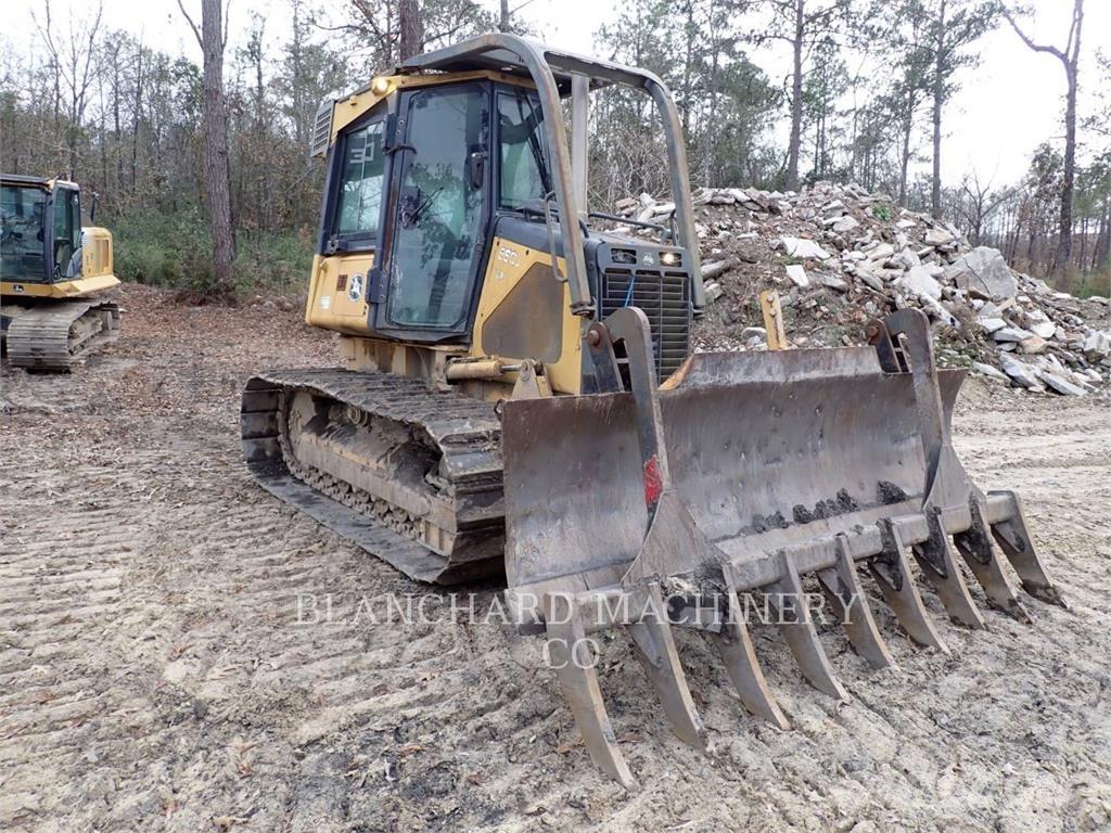 John Deere & CO. 650J LGP Buldooserid