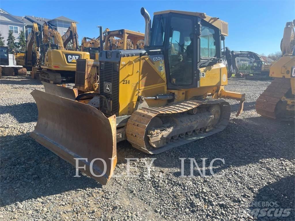 John Deere & CO. 650K Buldooserid