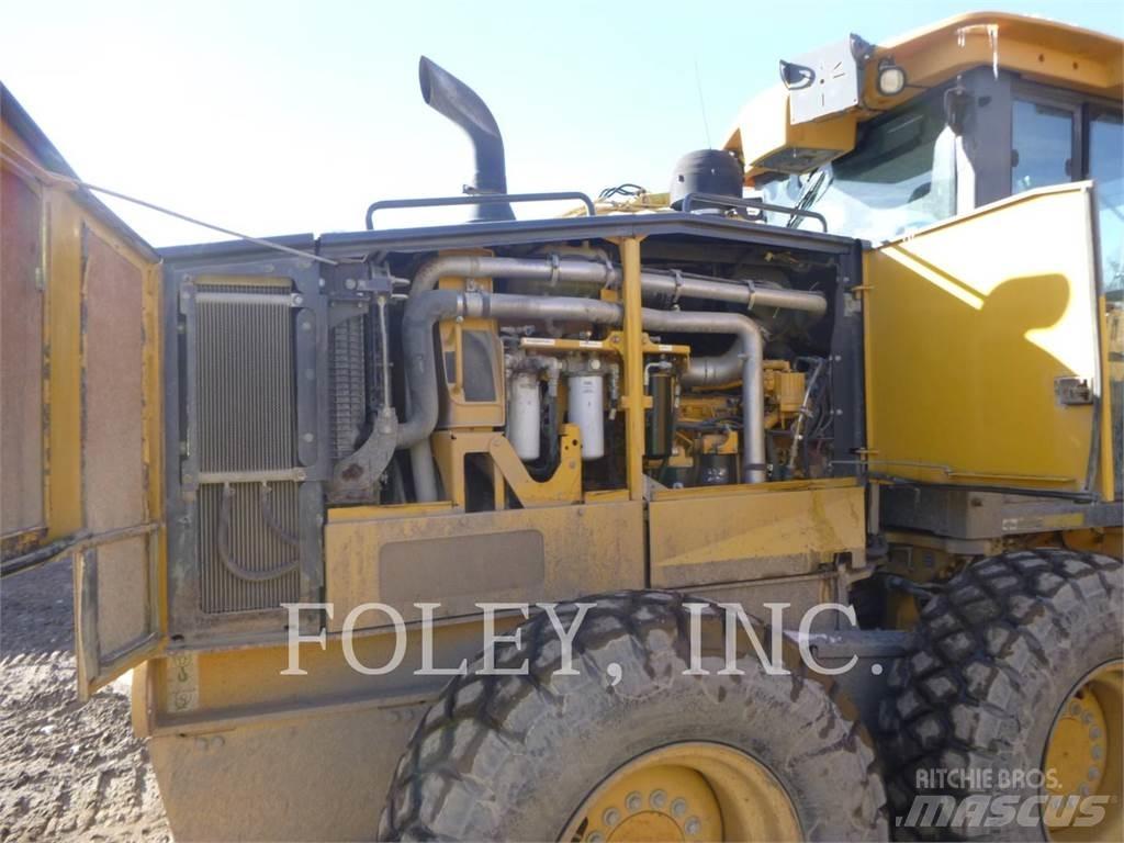 John Deere & CO. 672G Greiderid