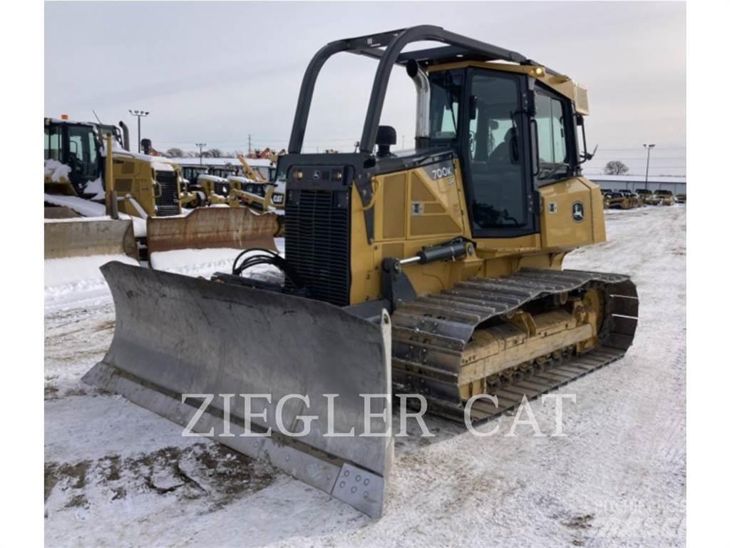 John Deere & CO. 700K Buldooserid