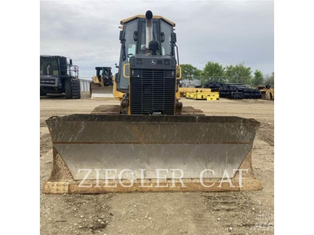 John Deere & CO. 700K Buldooserid