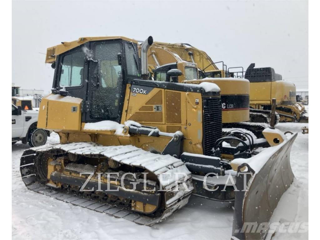 John Deere & CO. 700K LGP Buldooserid