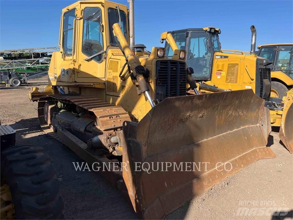 John Deere & CO. 750C LT Buldooserid