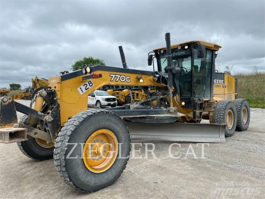 John Deere & CO. 770 G Greiderid