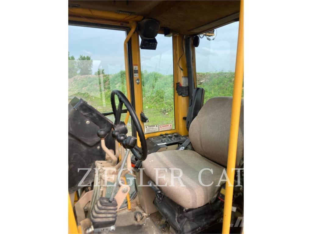 John Deere & CO. 770CH Greiderid