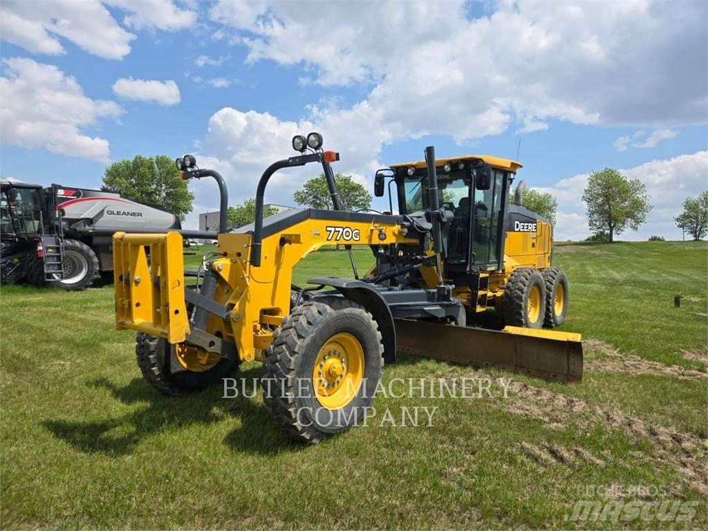 John Deere & CO. 770G Greiderid
