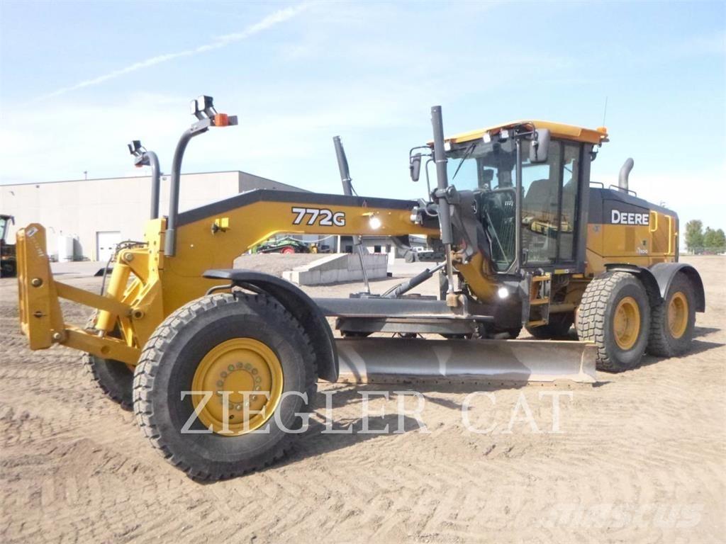 John Deere & CO. 772G Greiderid