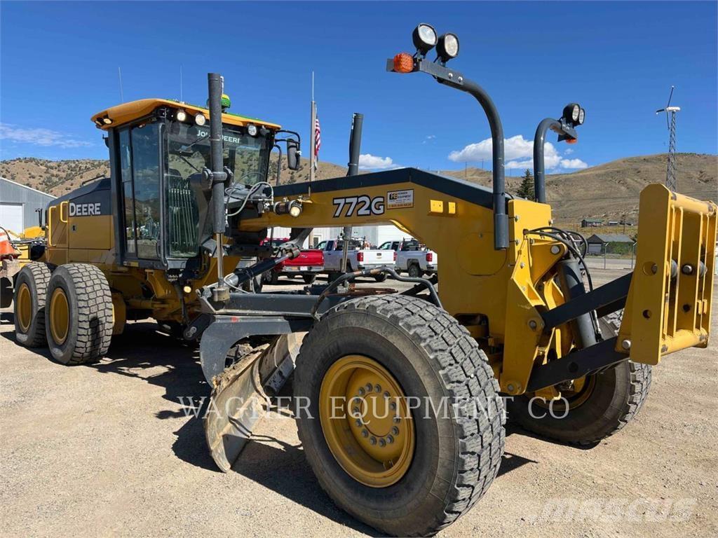 John Deere & CO. 772G AWD Greiderid