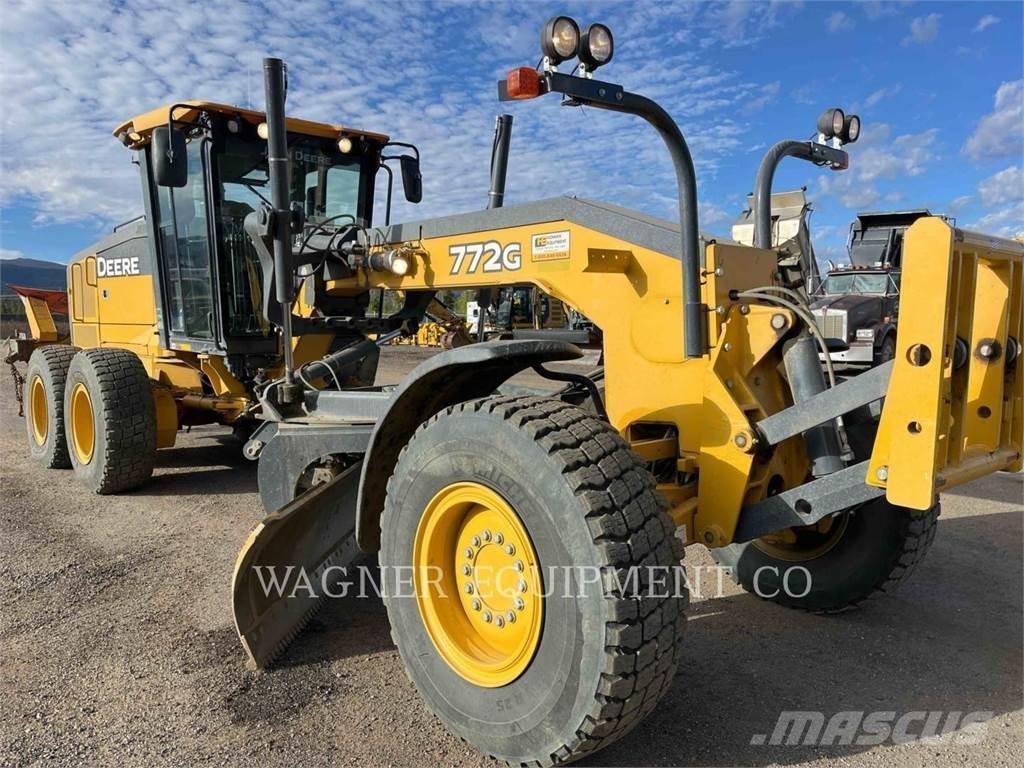 John Deere & CO. 772G AWD Greiderid