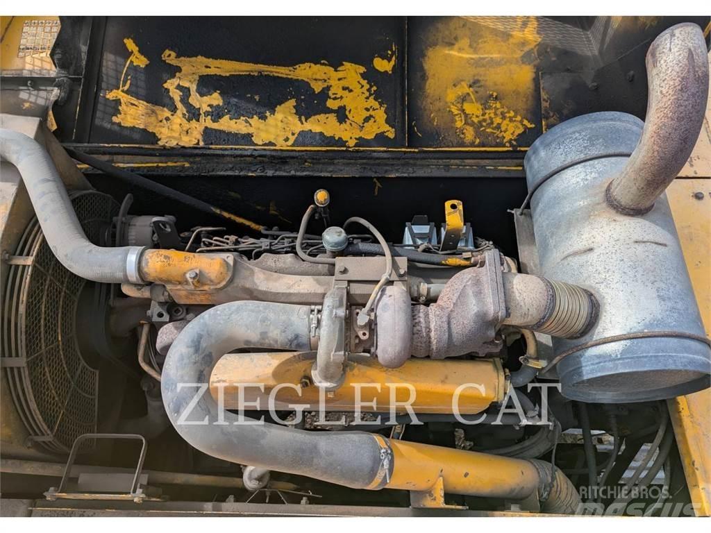 John Deere & CO. 790D Roomikekskavaatorid