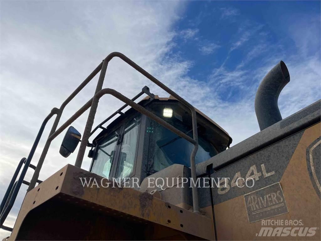 John Deere & CO. 844L Rataslaadurid