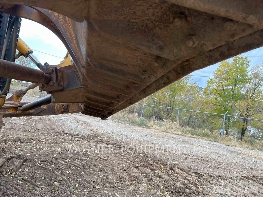 John Deere & CO. 850C Buldooserid