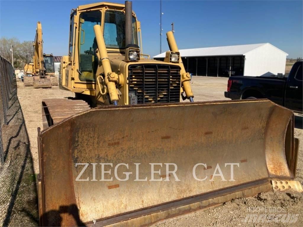John Deere & CO. 850C_AO Buldooserid