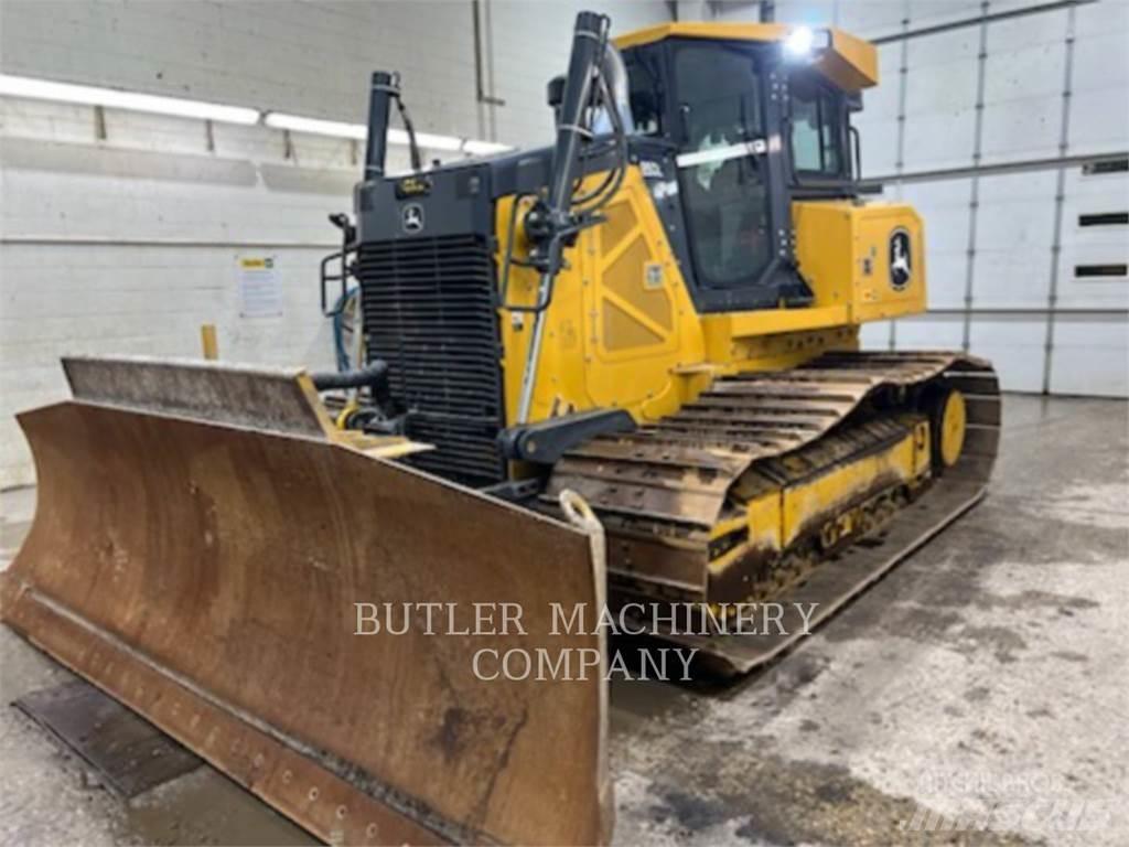 John Deere & CO. 850L LGP Buldooserid