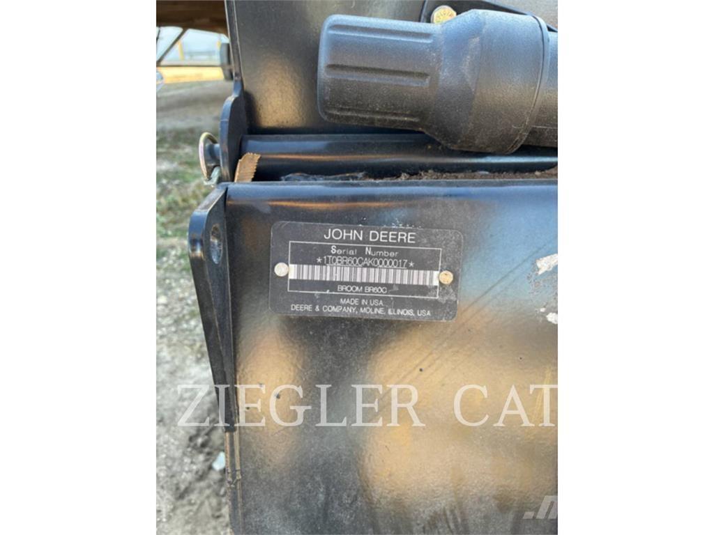 John Deere & CO. BR60C Iseliikuvad poomtõstukid